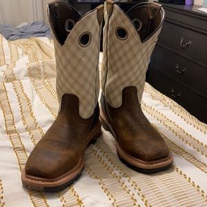 Justin work boots size 8